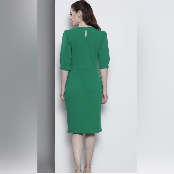 Dorothy Perkins Women Green Solid Sheath Dress - Picture 5 of 5
